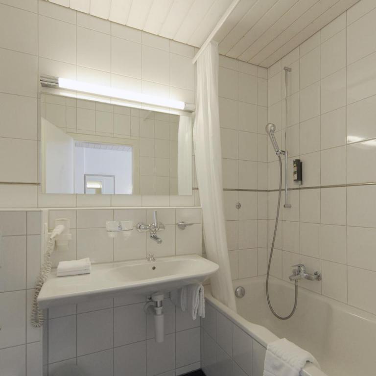 Hotel Beausite - Quadruple Room - 6