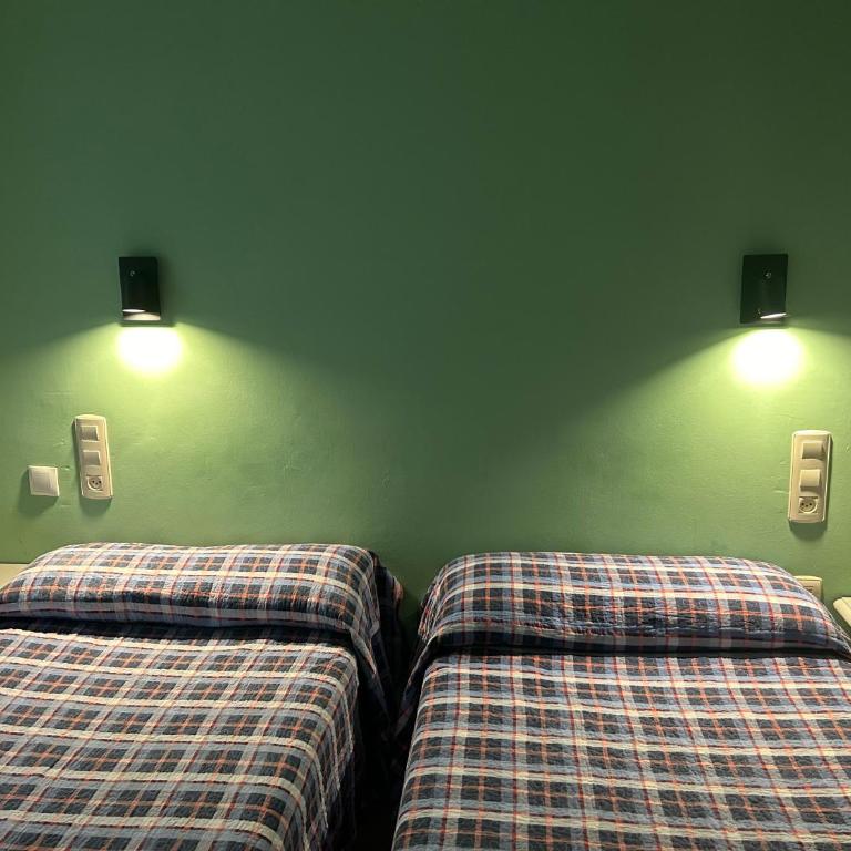 Hostal El Olivo - Twin Room with Private Bathroom - 6