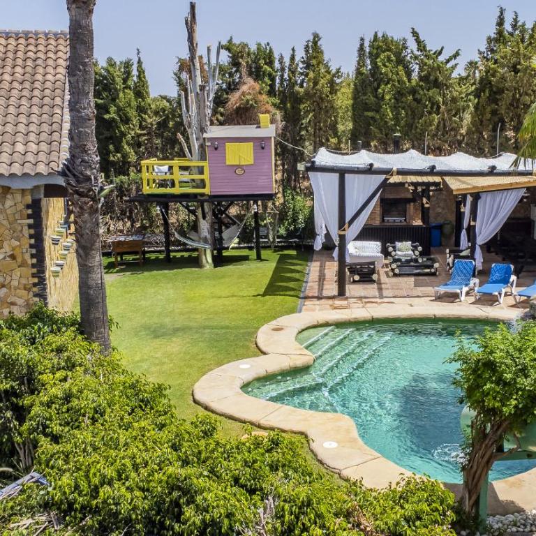 Cubo's Whitestone Villa Family Fun - Villa - 9