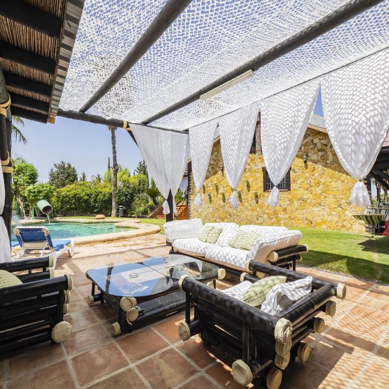 Cubo's Whitestone Villa Family Fun - Villa - 14