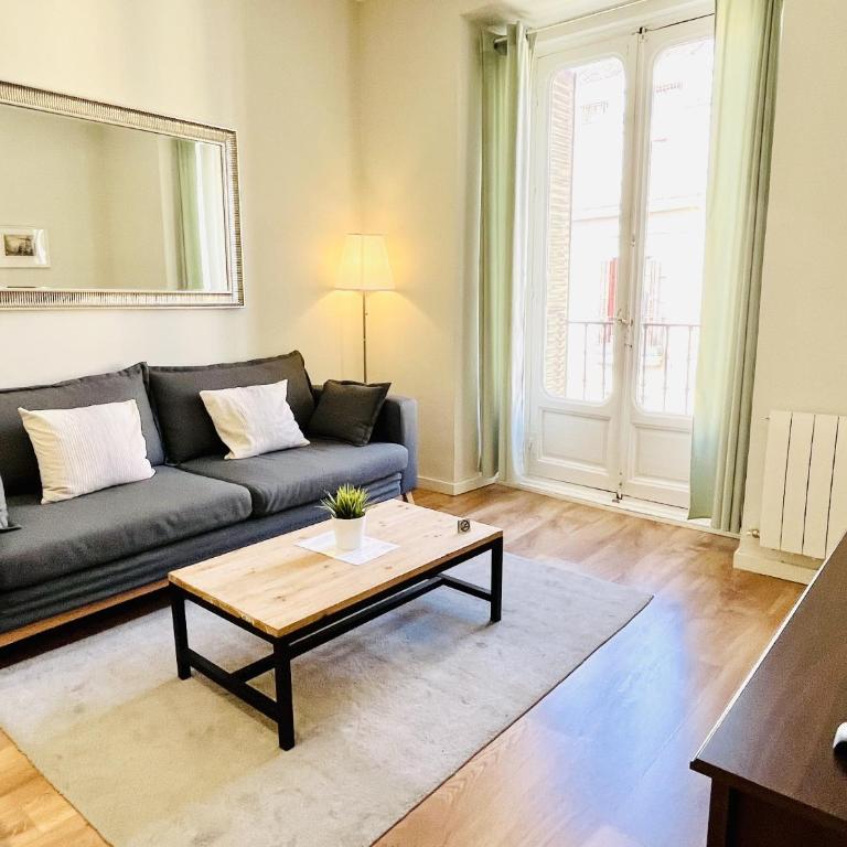 dPLACE To Be - Luxury Apartment in Historic Center - Two-Bedroom Standard Apartment - 1