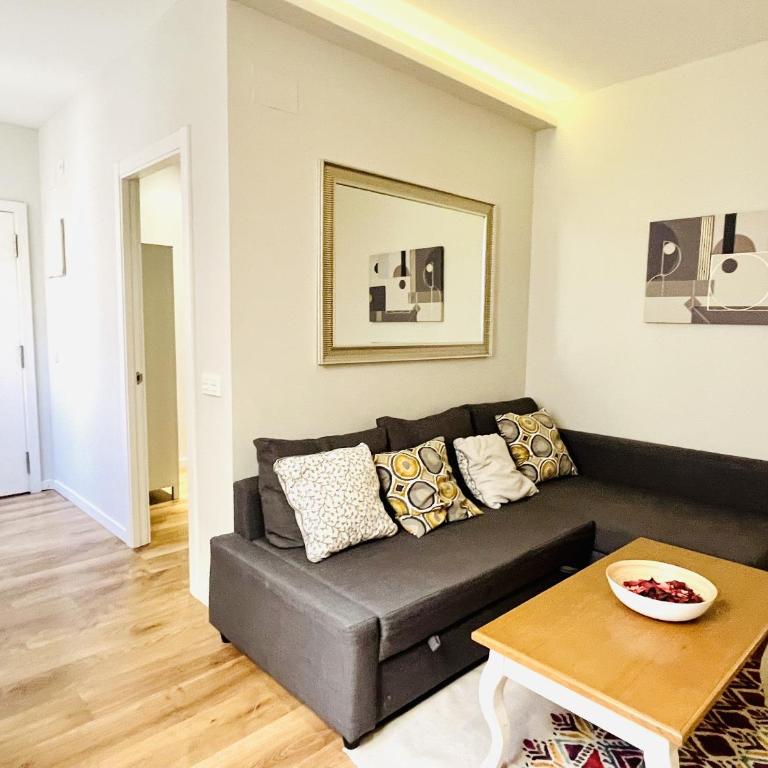 dPLACE To Be - Luxury Apartment in Historic Center - Two-Bedroom Deluxe Apartment with Balcony - 20