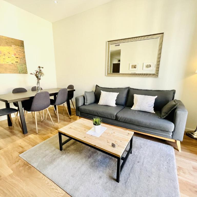 dPLACE To Be - Luxury Apartment in Historic Center - Two-Bedroom Standard Apartment - 15