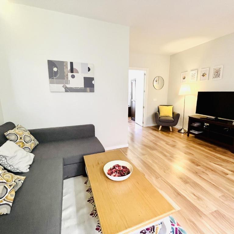 dPLACE To Be - Luxury Apartment in Historic Center - Two-Bedroom Deluxe Apartment with Balcony - 4