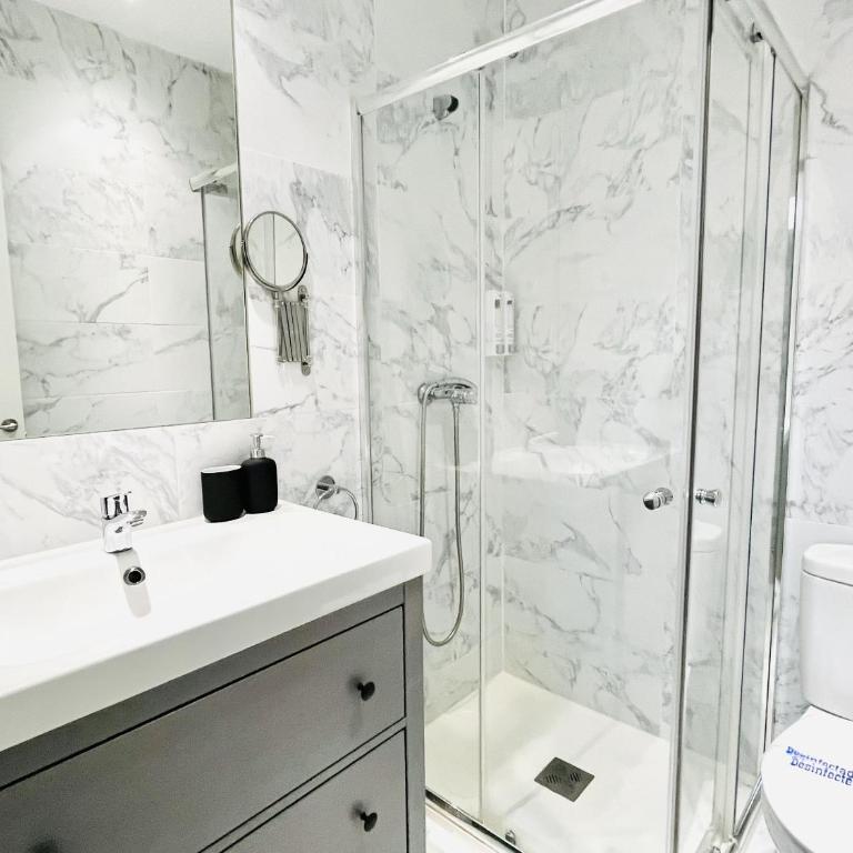 dPLACE To Be - Luxury Apartment in Historic Center - Two-Bedroom Standard Apartment - 8