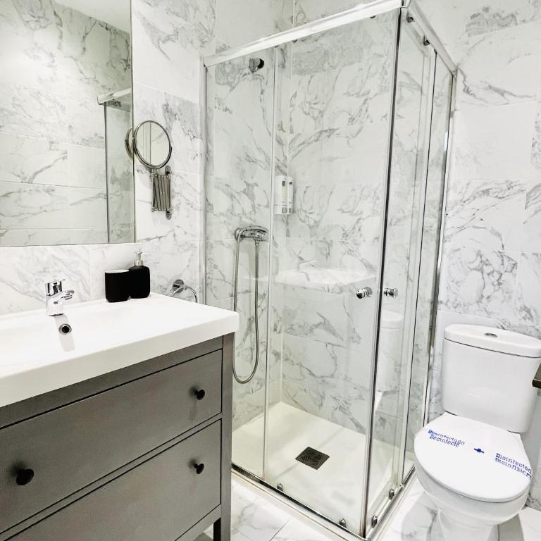 dPLACE To Be - Luxury Apartment in Historic Center - Two-Bedroom Standard Apartment - 10