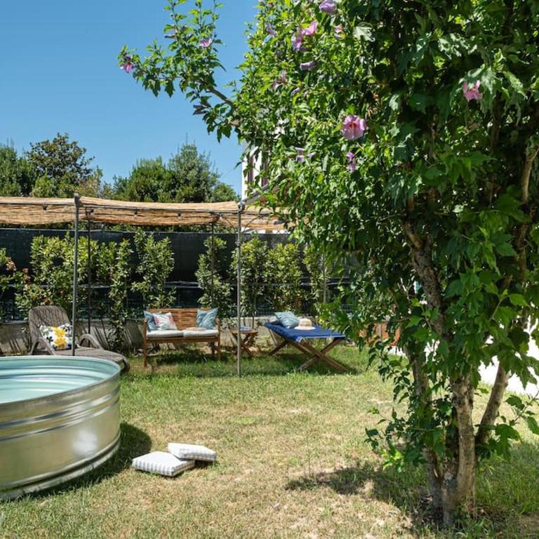 Fantastic Garden in a Trendy Apt with TANK Pool - Appartamento con 3 Camere da Letto - 3
