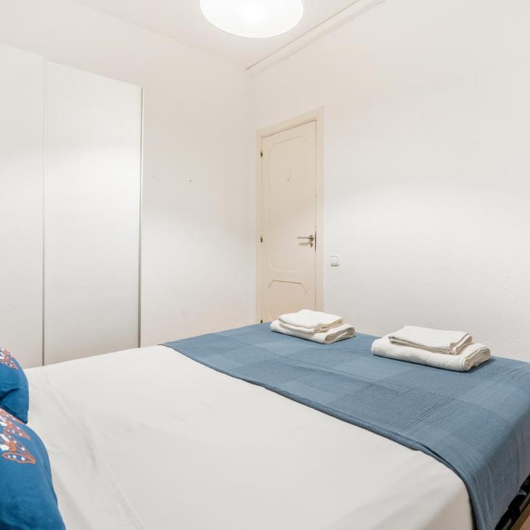 Big Central Barcelona Flat - 4BR for 7 - Apartamento - 10