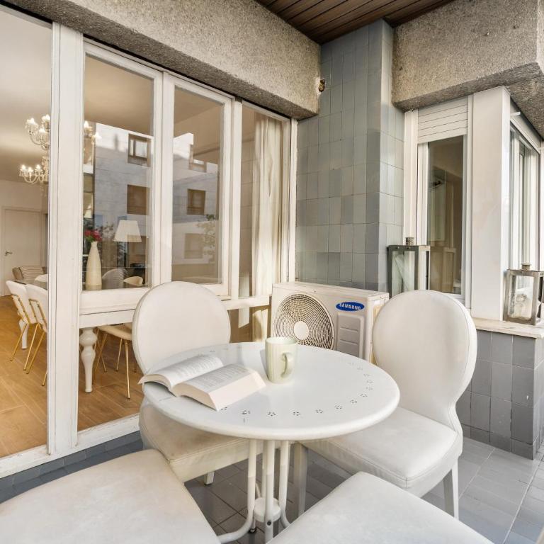 Big Central Barcelona Flat - 4BR for 7 - Apartamento - 15