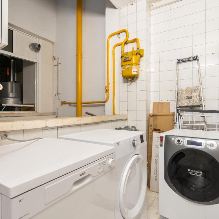 Big Central Barcelona Flat - 4BR for 7 - Apartamento - 30