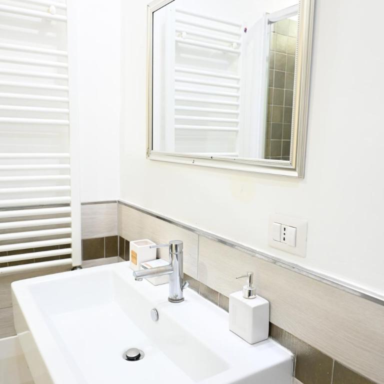 Chiaia Chic House - Appartamento con 1 Camera da Letto - 18