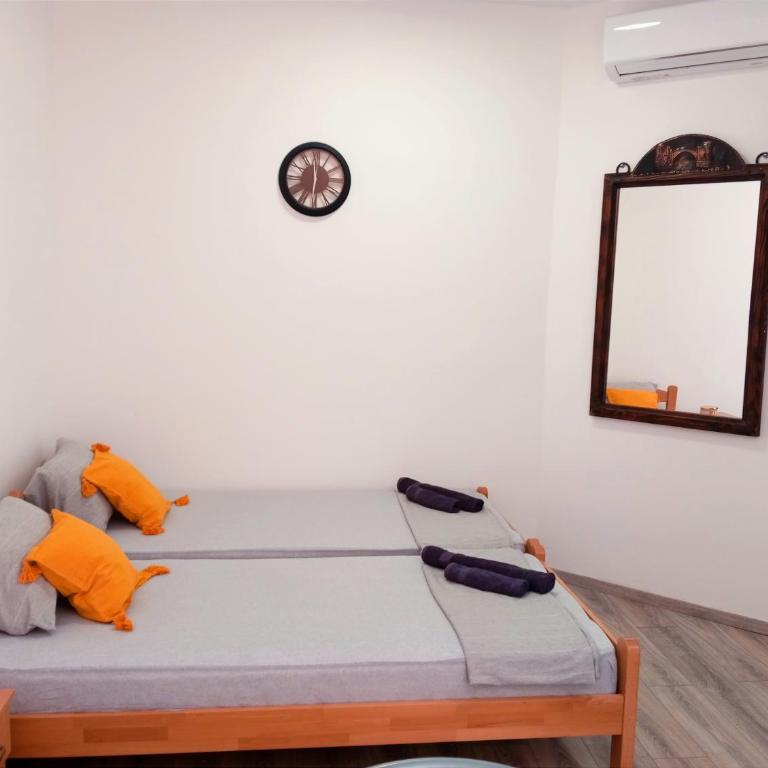 Studio Hadrovic - One-Bedroom Apartment - 3