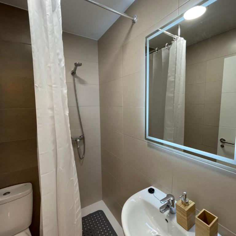 3New 2 bed 2 bath Apartment with Community pool and local beach - Apartamento de 2 dormitorios - 42