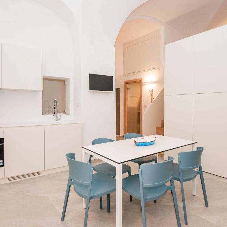 Al Faro Deluxe - One-Bedroom Apartment - 5