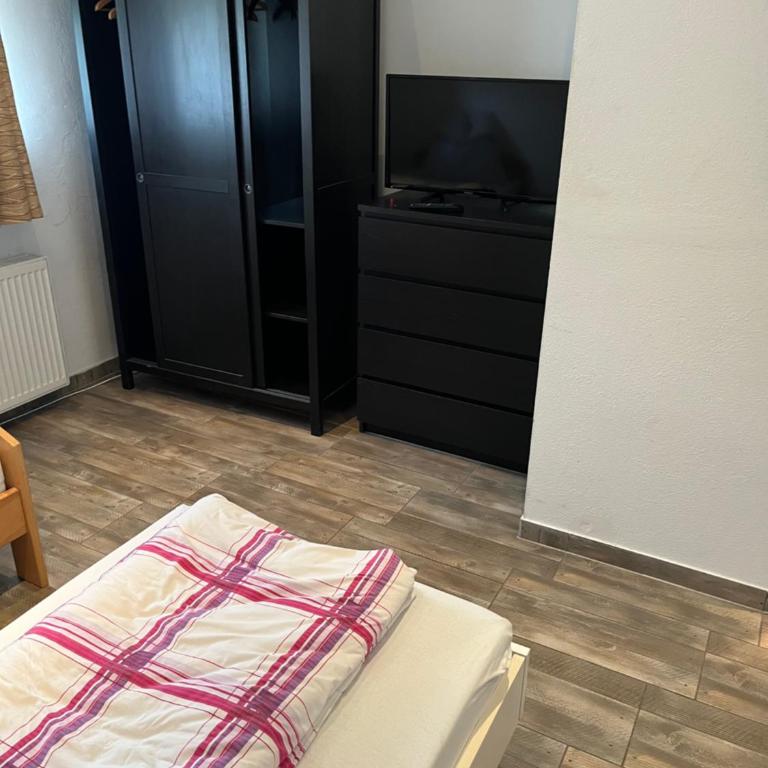 Apartment Zirkusstraße - Camera Tripla con Doccia - 4