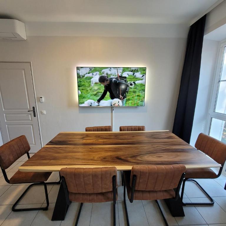 Appartement 3P dans Maison Bourgeoise - 6 personnes - Vue Mer - Parking - Apartment mit 2 Schlafzimmern - 8