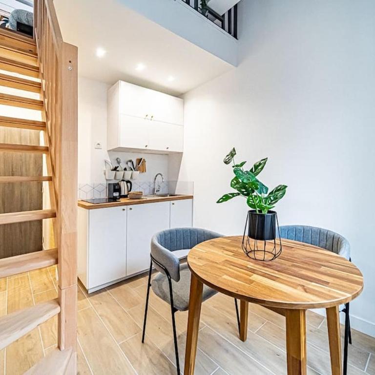 "Le Monstera" T1 20m2 Duplex Clim Prox Gare Métro - One-Bedroom Apartment - 1