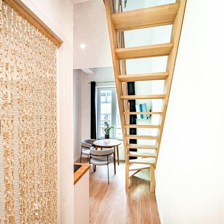"Le Monstera" T1 20m2 Duplex Clim Prox Gare Métro - One-Bedroom Apartment - 2