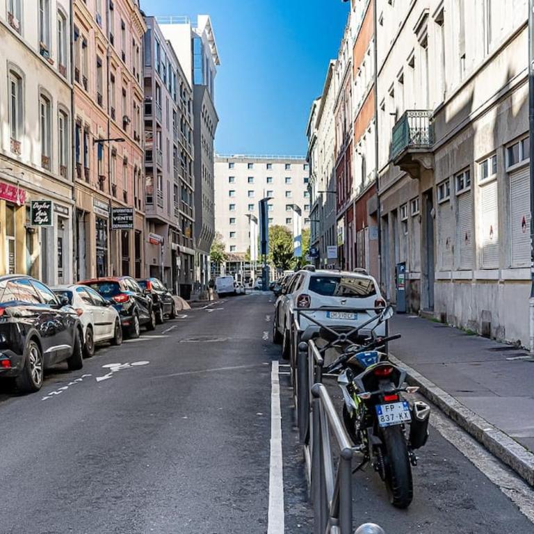 "Le Monstera" T1 20m2 Duplex Clim Prox Gare Métro - One-Bedroom Apartment - 23