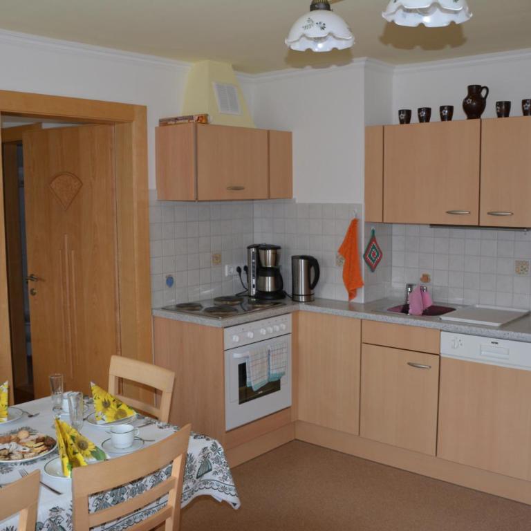 Haus Erika - Apartment mit 2 Schlafzimmern und Bergblick - 43