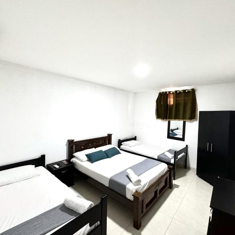 Hotel Caribe Confort - Habitación Cuádruple con baño - 1
