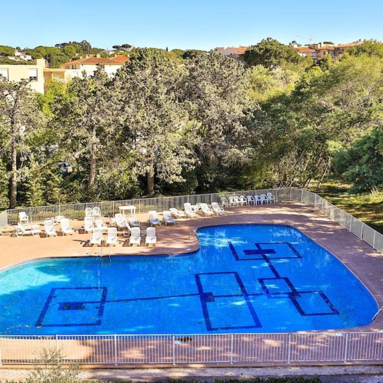 Centre St Tropez - Gd 2 pièces, piscine et parking - Apartment mit 1 Schlafzimmer - 6