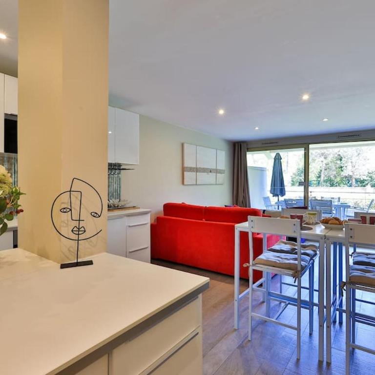 Centre St Tropez - Gd 2 pièces, piscine et parking - Apartment mit 1 Schlafzimmer - 18