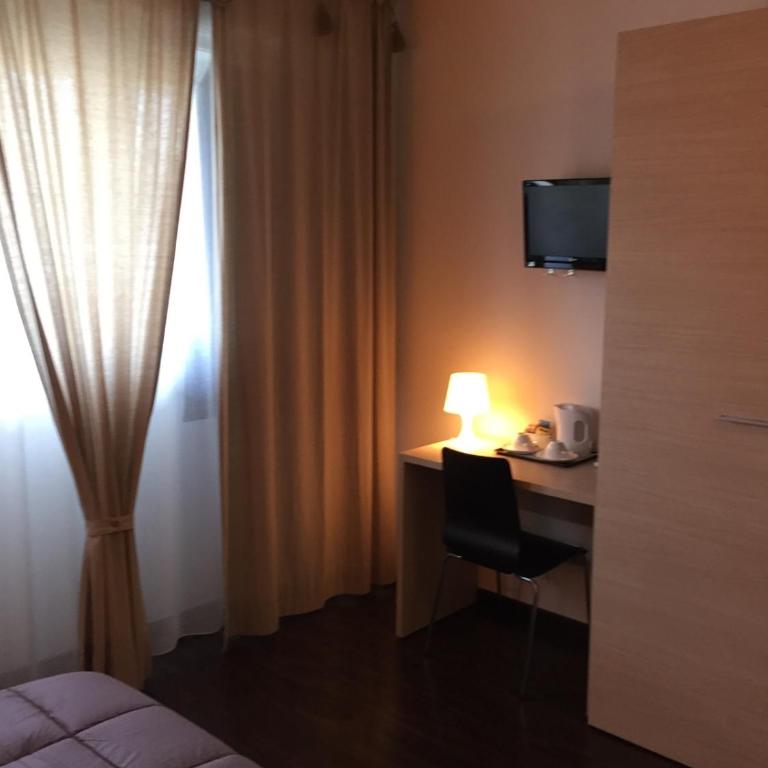 Hotel Milano - Camera Doppia con Letti Singoli - 3