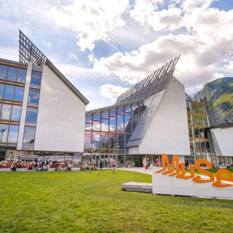 PARCHEGGIO GRATUITO NEL CUORE DEL CENTRO STORICO DI TRENTO - Fast Wifi - Ideale per smart working - 5 posti letto - Appartamento con 1 Camera da Letto - 27