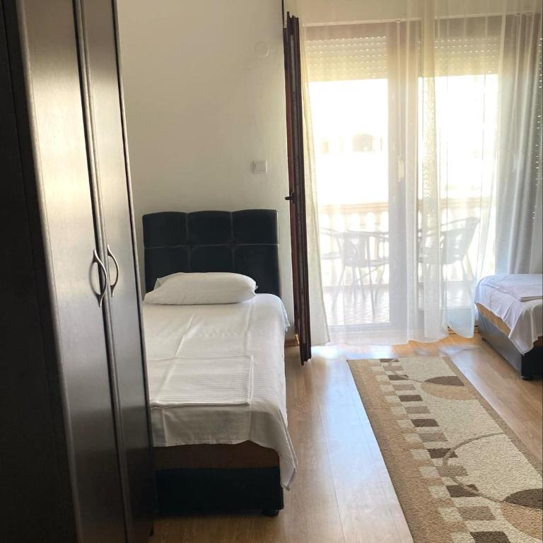Dragovoja Lux Apartments & Rooms - Quadruple Room with Sea View - 3