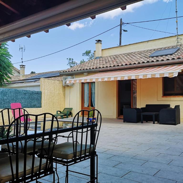 '' la crossette '' Charmante maison dans quartier calme - Maison 2 Chambres - 3