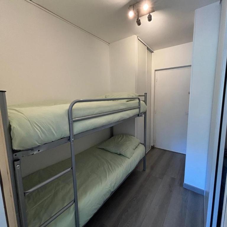 STUDIO 4 PERS SUD - L'Etoile des Rennes - Superdevoluy PIED DES PISTES - Apartment mit 1 Schlafzimmer - 4