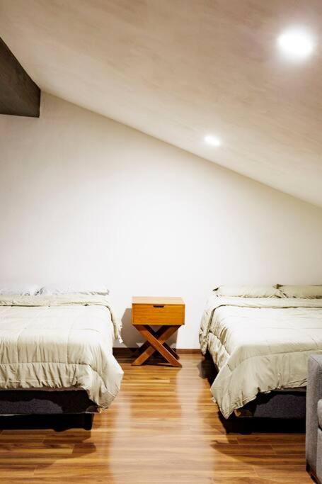Lujosa casa en el Bosque cerca de la ciudad - Three-Bedroom Villa - 11