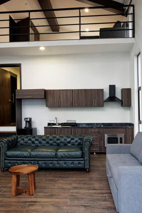 Lujosa casa en el Bosque cerca de la ciudad - Three-Bedroom Villa - 14