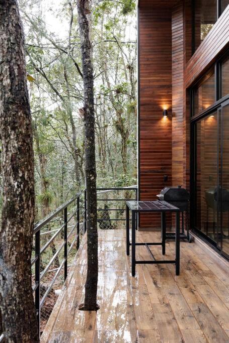 Lujosa casa en el Bosque cerca de la ciudad - Three-Bedroom Villa - 28
