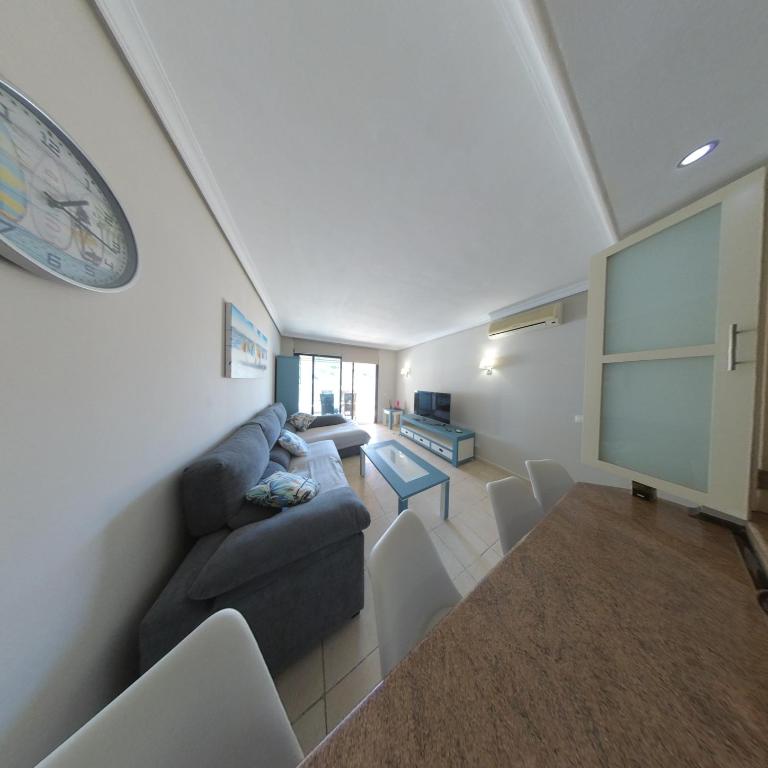 Spacious 2 beds appt with pool in a large complex - Apartamento de 2 dormitorios - 7
