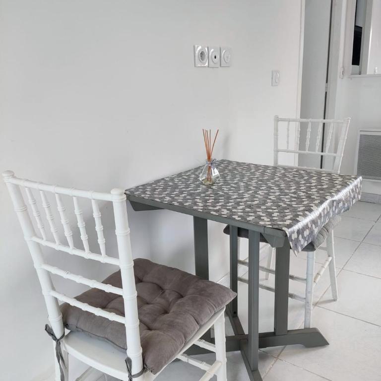 Résidence des canaris - One-Bedroom Apartment - 1