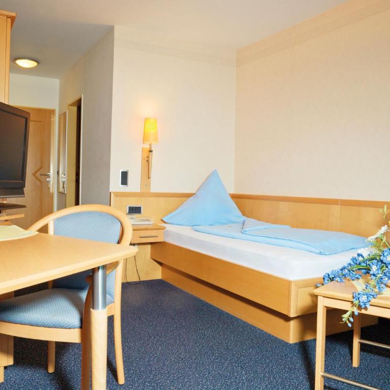 Fichtenwald-Ihr Boutique I Glück`s Hotel - Ihr Kraftort - Wasserwelten Bad Füssing - Einzelzimmer mit Balkon - 4