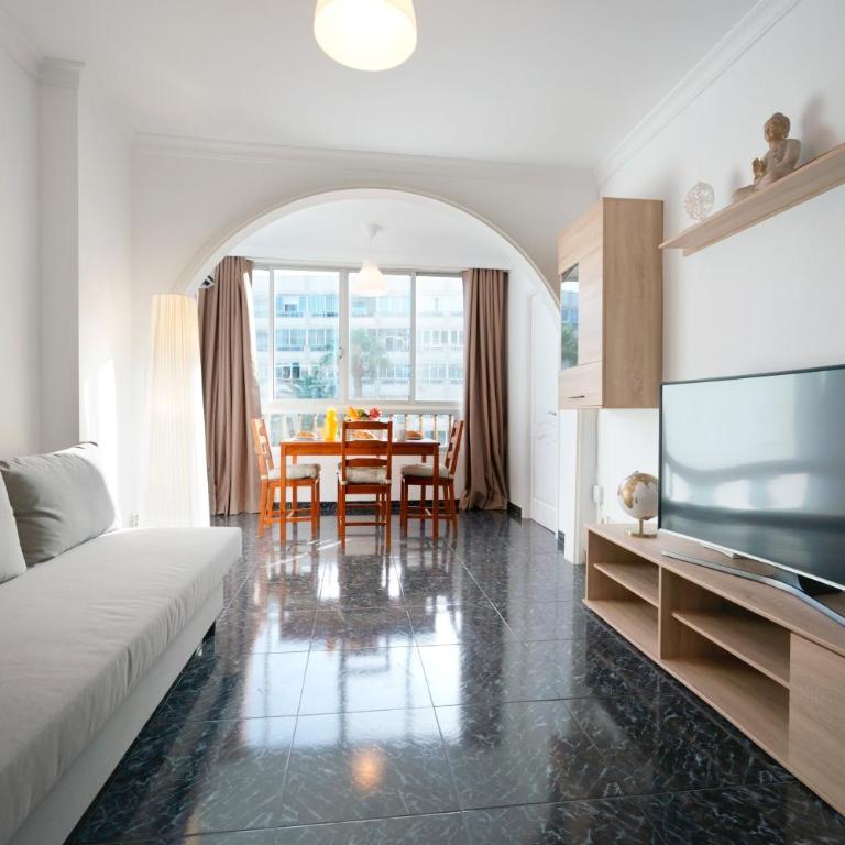 La Casa de la Playa - Two-Bedroom Apartment - 10