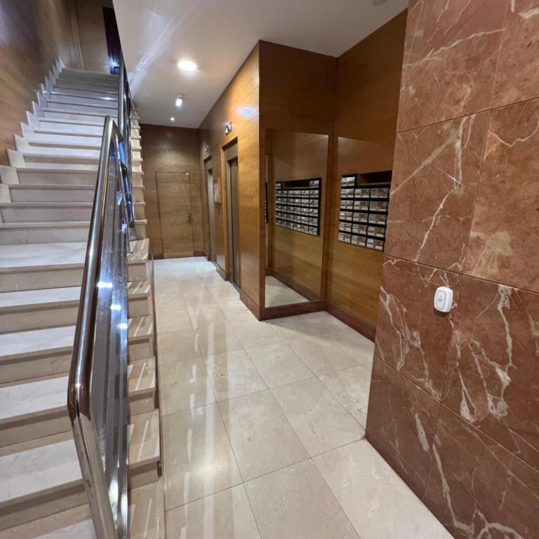 Apartamento Exclusivo Playa San Lorenzo con Parking Gratis - Apartamento de 3 dormitorios - 29