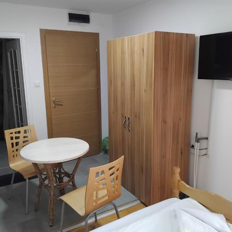 APARTMANSKI SMEŠTAJ SOLARIS kod Aqua Parka Studio Apartmani - Studio Apartman - 1