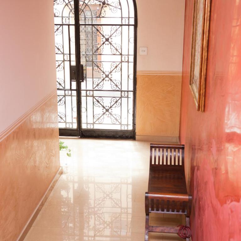 Charming & Quiet Park Guell Apartment - Three-Apartment with Balcony - 35