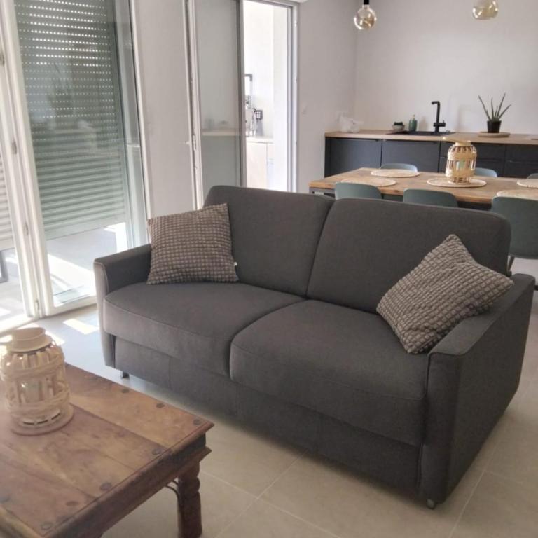 Appartement climatisé T3 vue mer de 63 M2 - 2 chambres et belle terrasse de 23 M2 - Appartement 2 Chambres avec Terrasse et Vue sur la Mer - 10