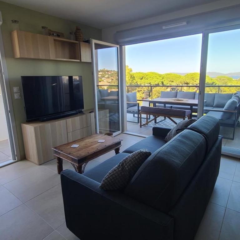 Appartement climatisé T3 vue mer de 63 M2 - 2 chambres et belle terrasse de 23 M2 - Appartement 2 Chambres avec Terrasse et Vue sur la Mer - 7