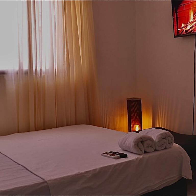 Hostal Viva Mar - Habitación con baño compartido - Cama grande - 1