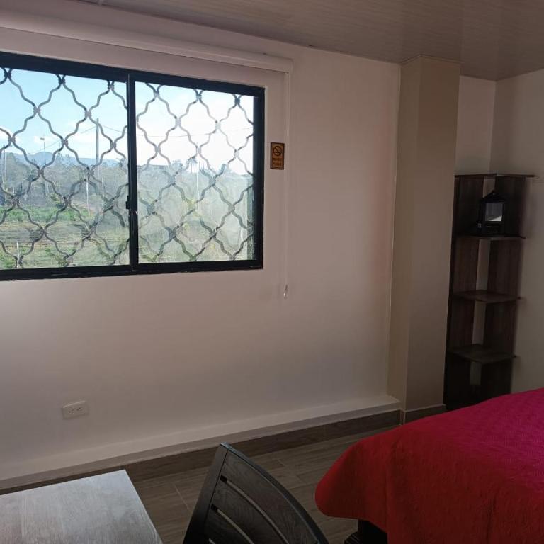 Casa de Campo Quinta EL Paraíso - Habitación con cama extragrande. - 5