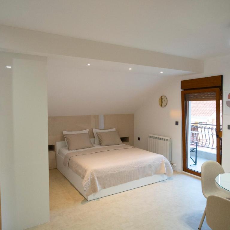 Apartmani AS - Porodična Soba - 27