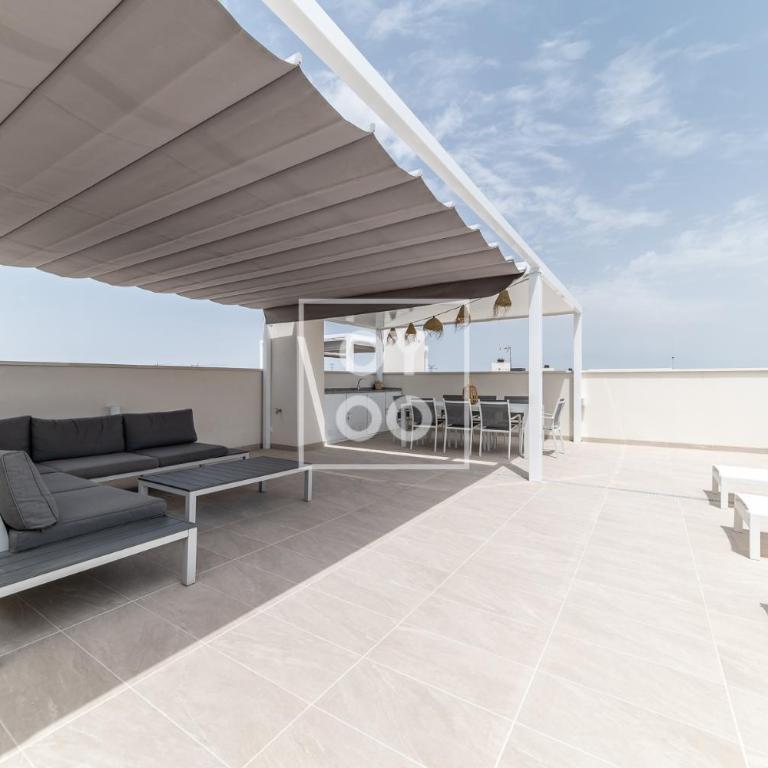 Amanecer Signature Penthouse - high-end rooftop terrace - by OYOOSTAYS - Apartamento Deluxe de 2 dormitorios con vistas al jardín - 20