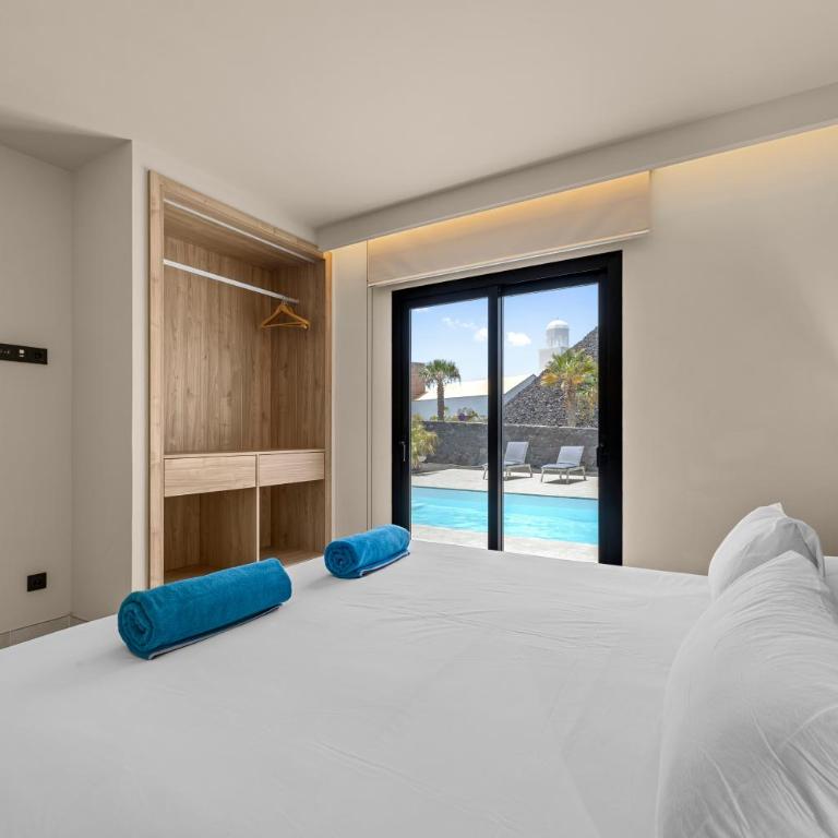 Lanzarote Villas Marina Volcan - Two-Bedroom Villa - 2