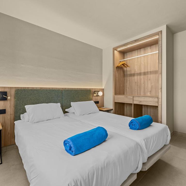 Lanzarote Villas Marina Volcan - Three-Bedroom Villa - 2